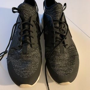 Nike Huarache size 14